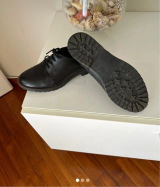 Scarpe stringate in pelle nere