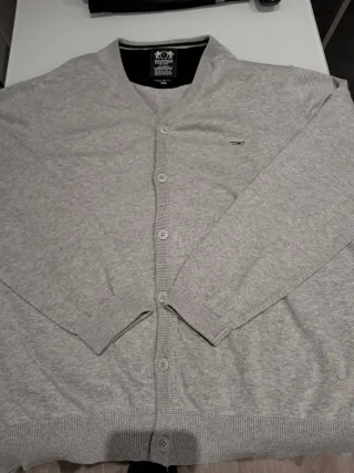 Chaqueta de punto Gris claro. Con Botones. XXL