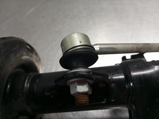 AMORTIGUADOR DELANTERO DERECHO TOYOTA AURIS (E18)