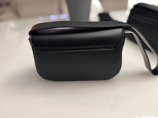 Bolso Diesel Negro tiene dos correas