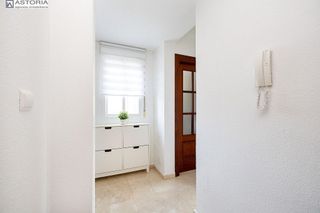 Piso en venta en La Carihuela en Torremolinos