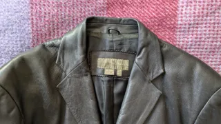 Chaqueta de piel negra para hombre