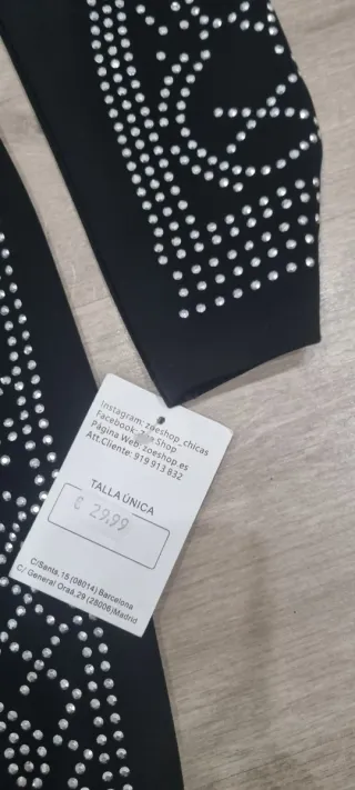 Vestido negro con pedrería