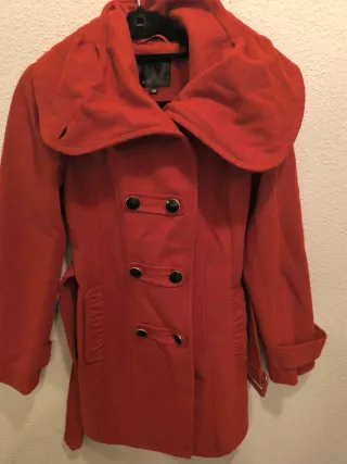 Abrigo Amisu Rojo Talla M