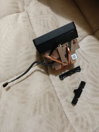 Cooler AMD Wraith Max RGB Usado