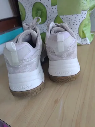 Deportivas Guess  Mujer