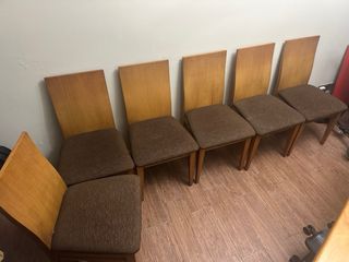 Mesa de comedor de madera extensible y 6 sillas