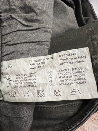 Pantalones Nekane kaki con bordado