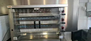 Asador de pollos profesional