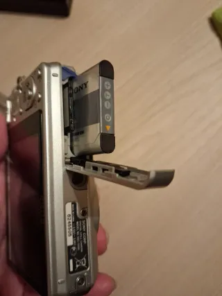 Cámara digital Sony Cyber-shot SC-S950 Plata