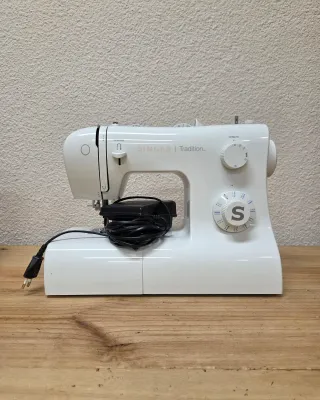 Máquina de coser Singer Tradition 2282