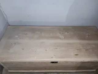 Arcón antiguo de madera