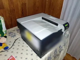 HP Color LaserJet CP5225 Impresora