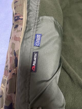 Chaquetón y pantalón traje Gore-Tex boscoso pix