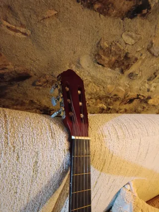 Guitarra clásica Española con funda y exesorios