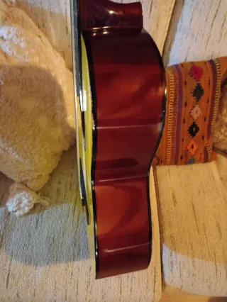 Guitarra clásica Española con funda y exesorios