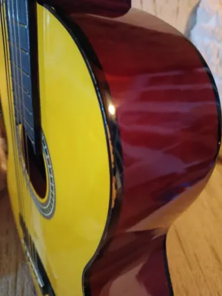 Guitarra clásica Española con funda y exesorios