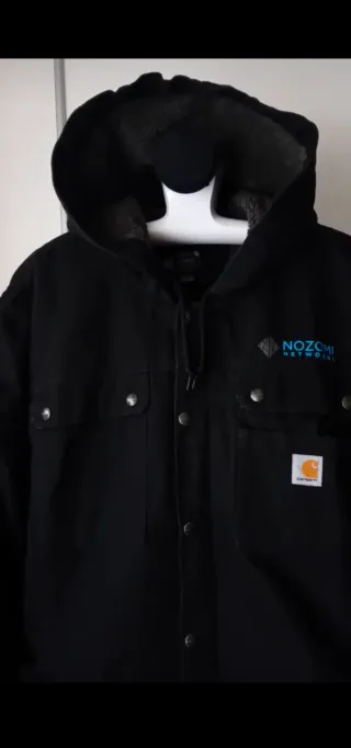 Chaqueta Carhartt Negra con Capucha