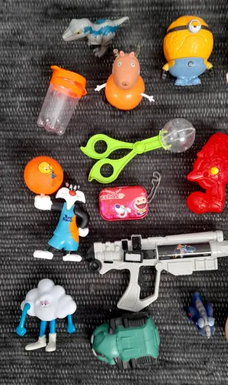 Lote Juguetes Varios y Puzzle Trenes