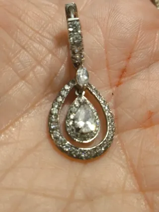 Pendientes aro lágrima plata y blanco