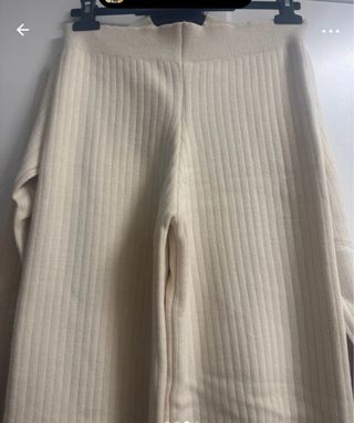 Conjunto dos piezas beige