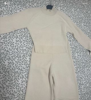 Conjunto dos piezas beige