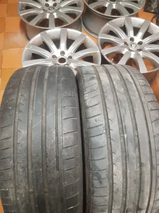 Llantas 19 Jaguar y 2 neumaticos Dunlop 245/40/r19