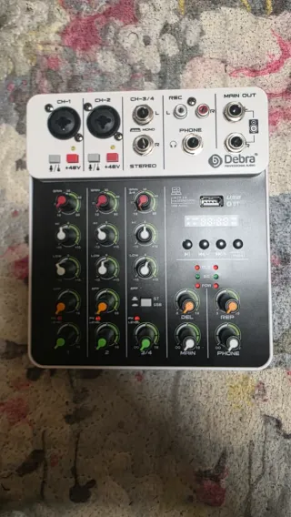 Mixer/Interfaccia DEBRA 4 Canali Bluetooth 48V