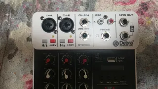 Mixer/Interfaccia DEBRA 4 Canali Bluetooth 48V