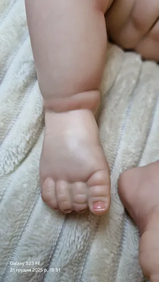 Muñeca estilo reborn 47cm, Cuerpo de vinilo