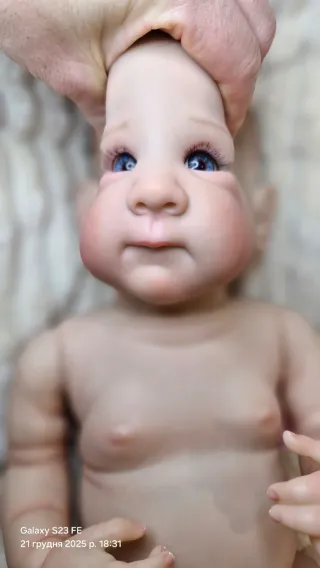 Muñeca estilo reborn 47cm, Cuerpo de vinilo
