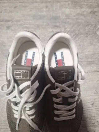 Zapatillas Tommy Jeans Marrones y Blancas