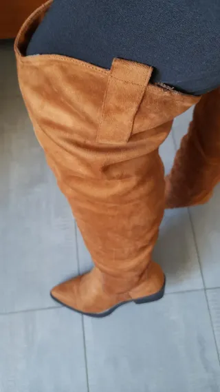 Stivali sopra il ginocchio marroni n. 39