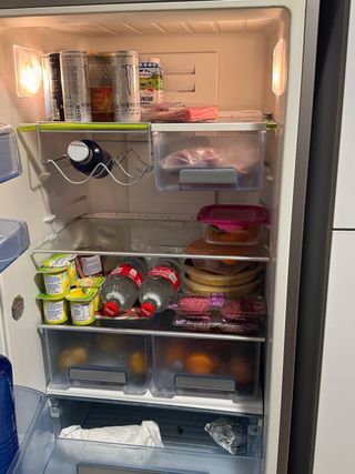 Frigorífico No Frost Grande la nevera está entera