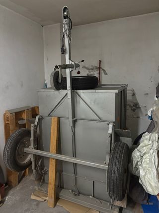 Remolque de carga seminuevo