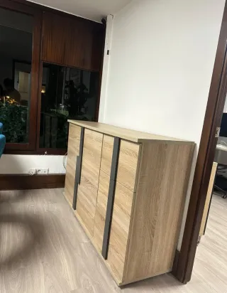 Aparador de madera moderno