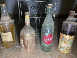 Bottiglie antiche decorative