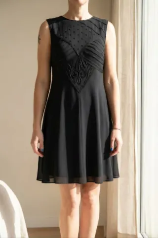 Vestido corto fiesta negro con pedrería