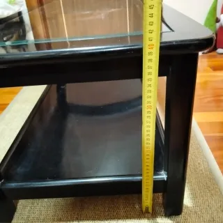 Mesa auxiliar cristal y madera negra