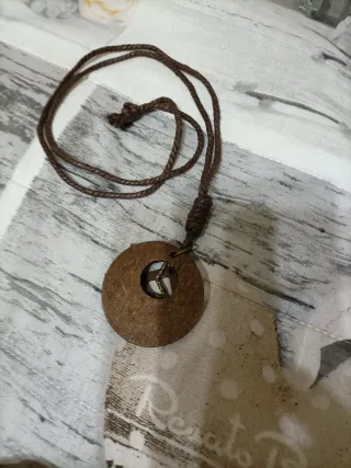 Collana con ciondolo geometrico e a stella