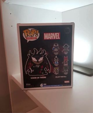 Funko Pop Venom en Trono 965 Deluxe