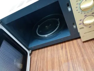 Microondas Sanyo 800W Compacto