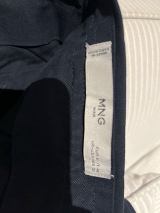 Pantalón chino azul marino Mango chico T.42 slim