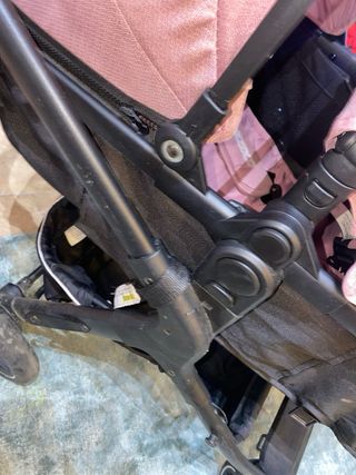 Carrito de bebé rosa