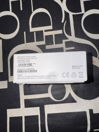 Apple AirPods 4 pro Max