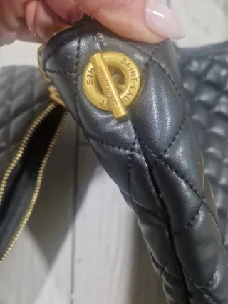 Borsa imbottita Yves Saint Laurent nera e dorata