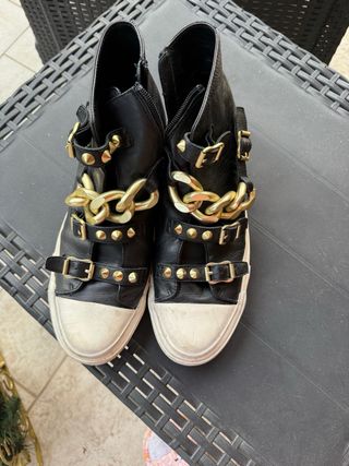 Sneakers Ash Pelle Nera con Catena Oro