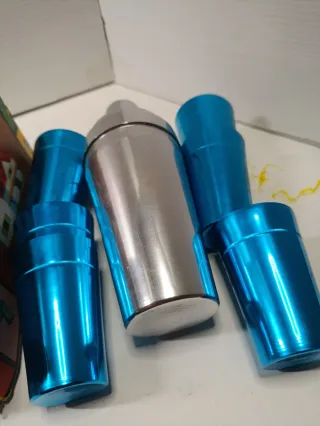 JUGUETE con Juego Coctelería Antiguo Metálico .