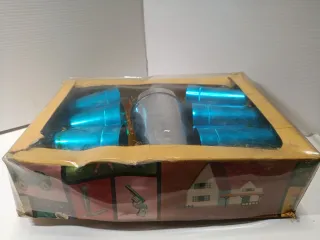 JUGUETE con Juego Coctelería Antiguo Metálico .