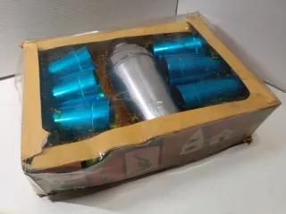 JUGUETE con Juego Coctelería Antiguo Metálico .